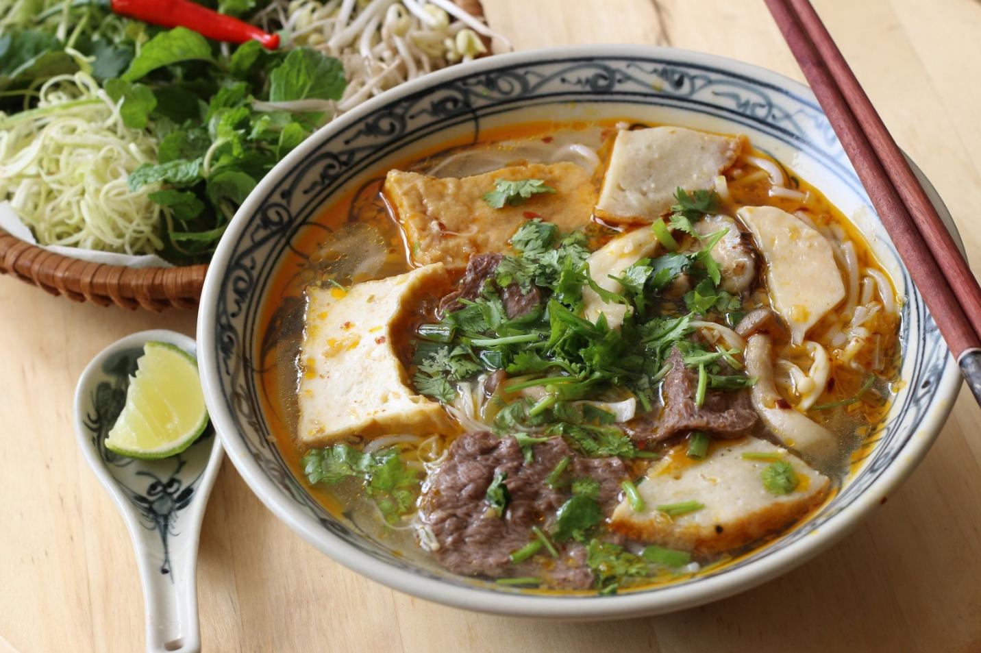 Món bún bò Huế chay