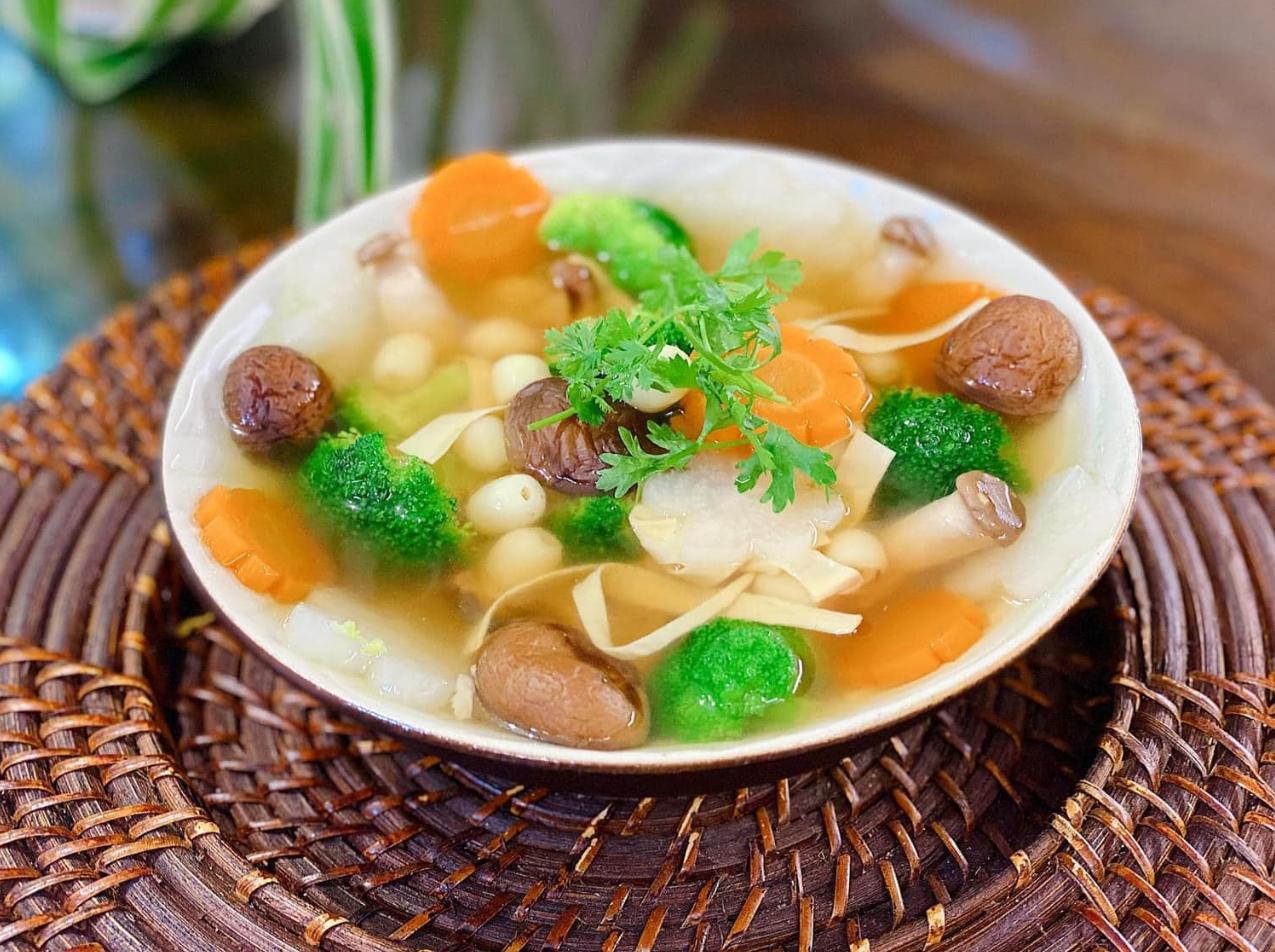 Canh nấm hạt sen