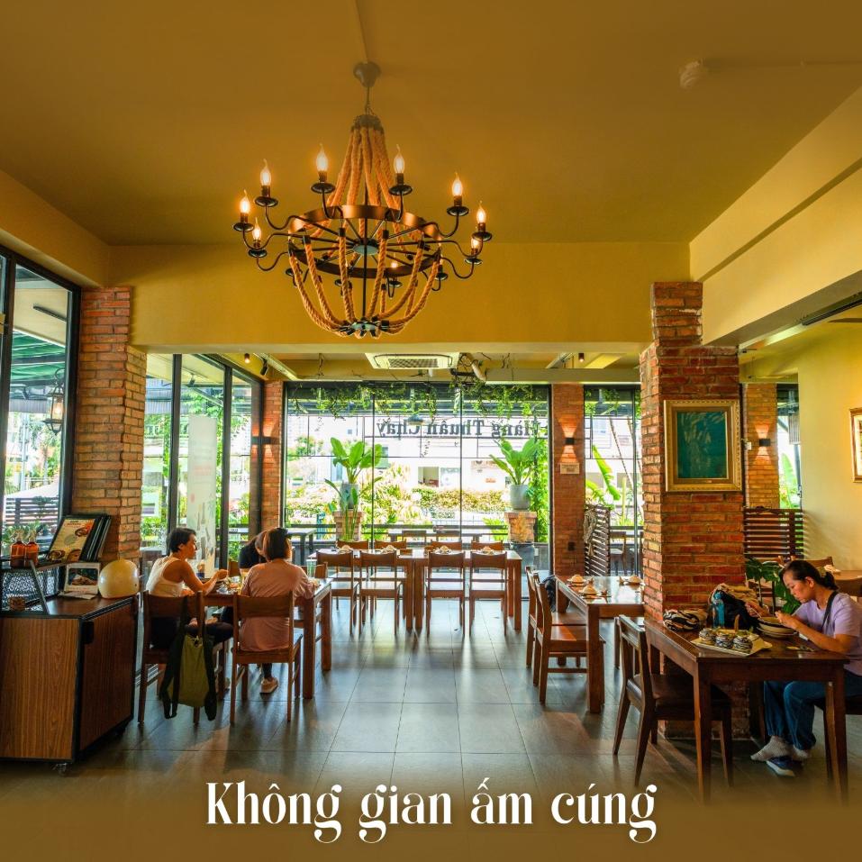 Nhà hàng chay Đóa Sen Vàng