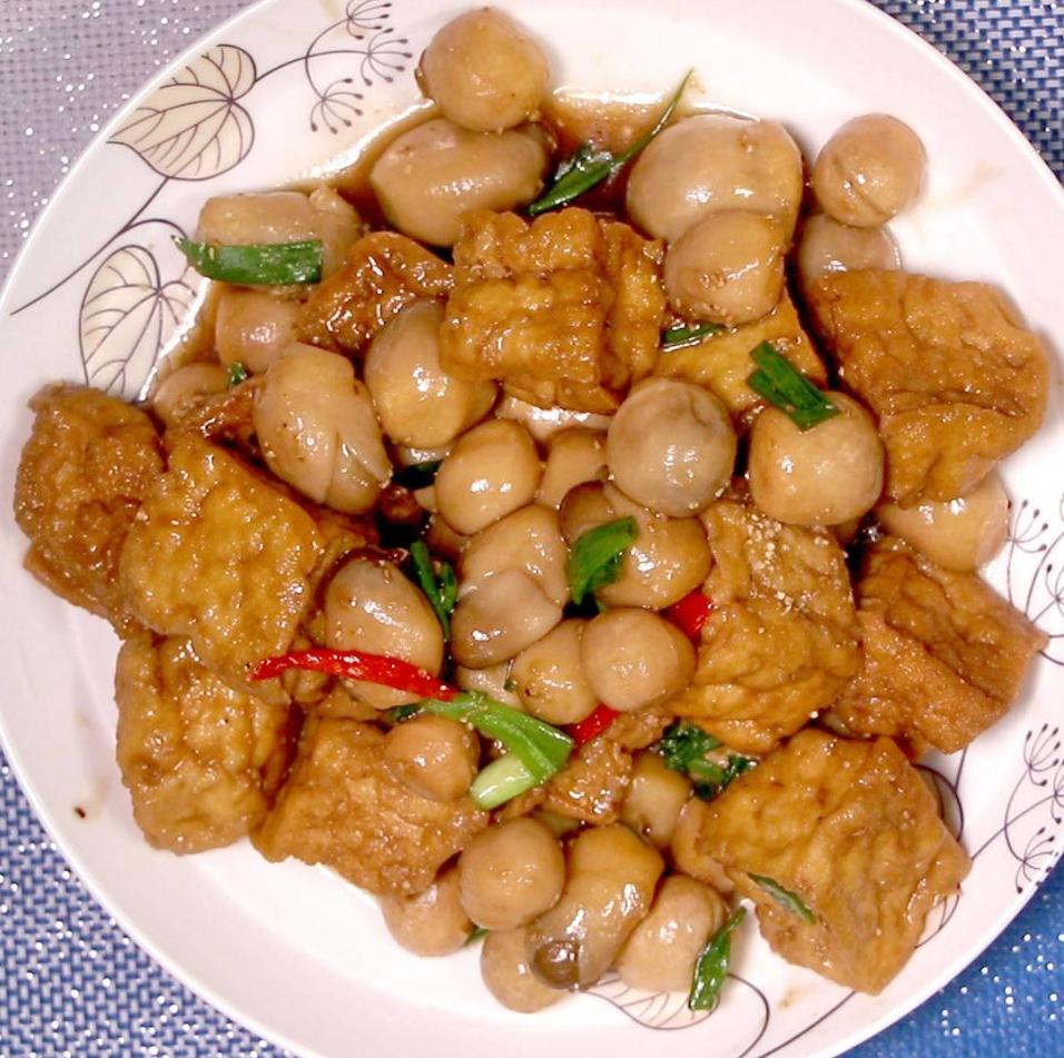 Đậu hũ kho nấm rơm chay